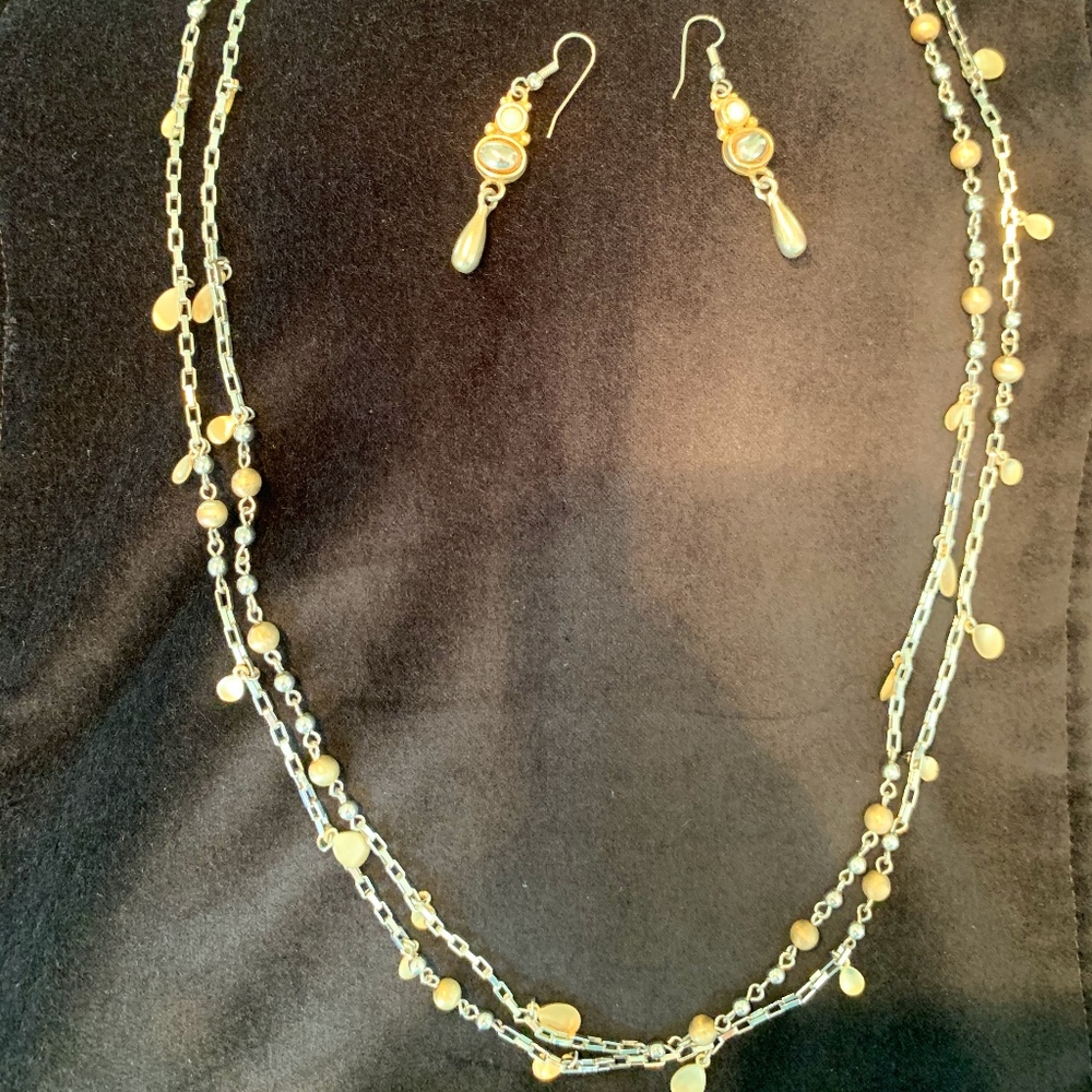 Double silver tone chain w/gold tone embellishment